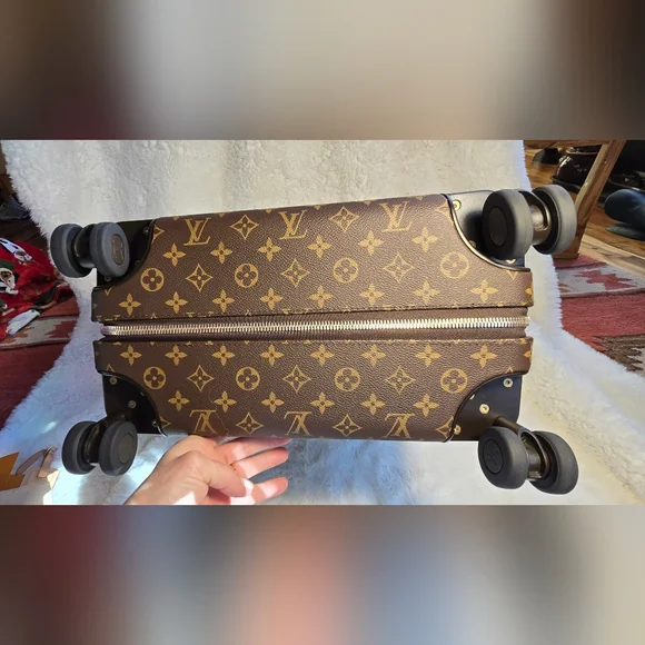 Louis Vuitton Horizon 55 Carry-On M23203 - Picture 10 of 15